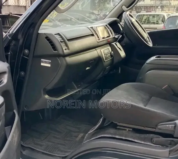 Toyota HiAce 2019 Black