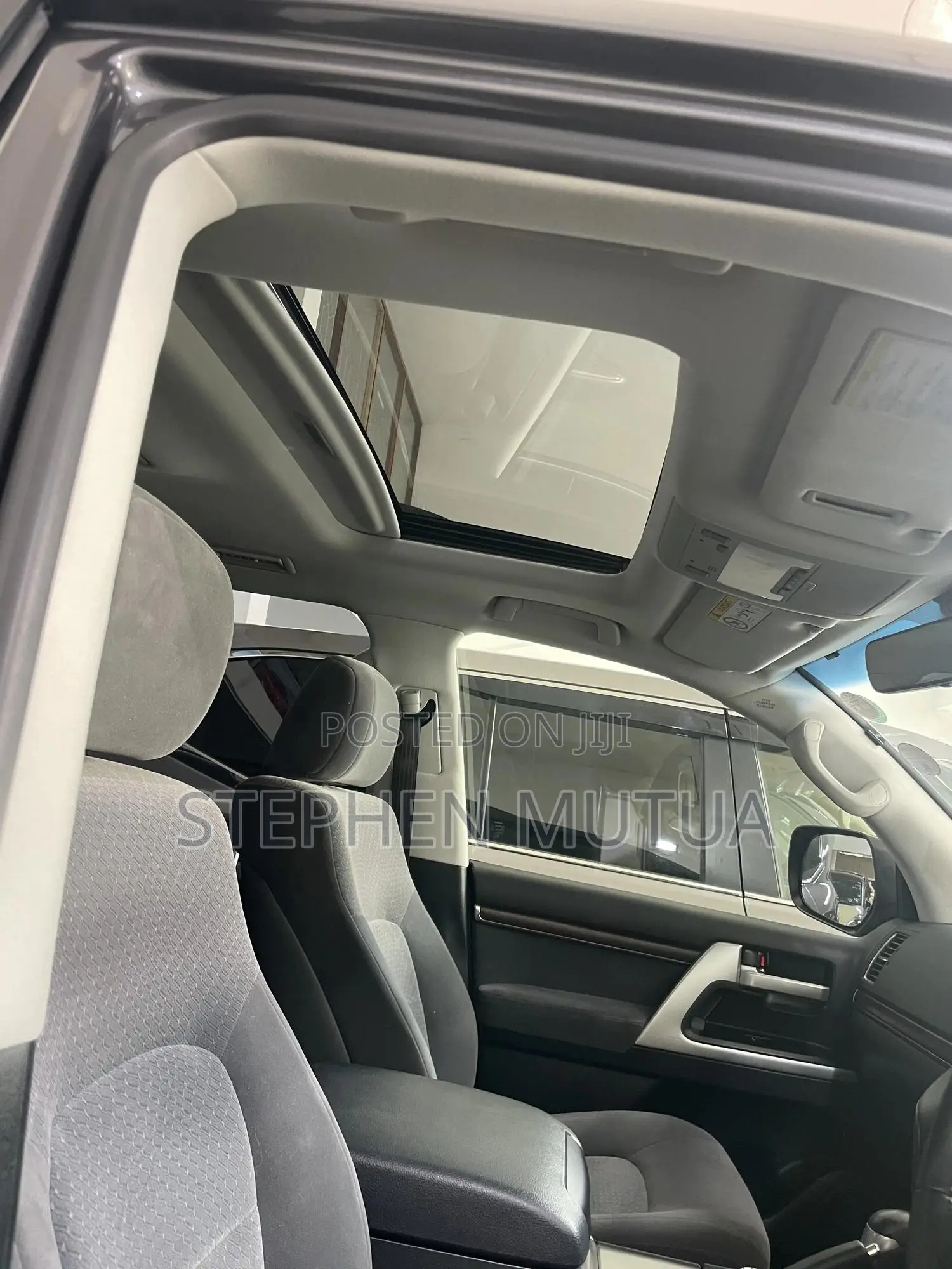 Toyota Land Cruiser 4.6 V8 ZX 2019 Gray