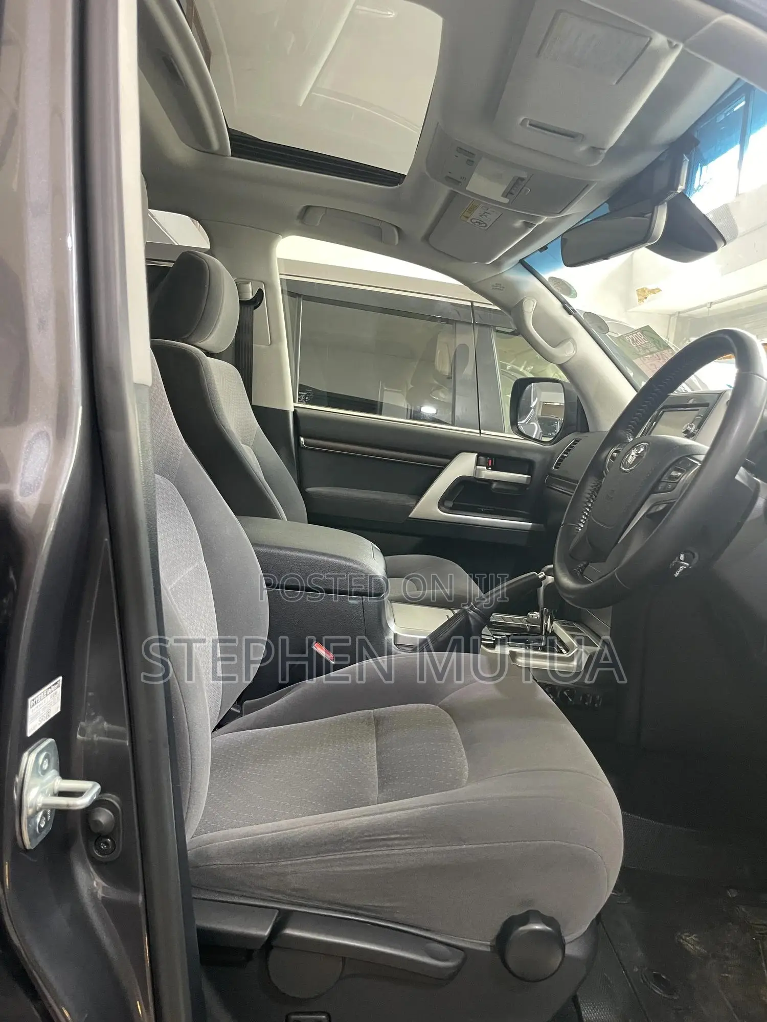 Toyota Land Cruiser 4.6 V8 ZX 2019 Gray