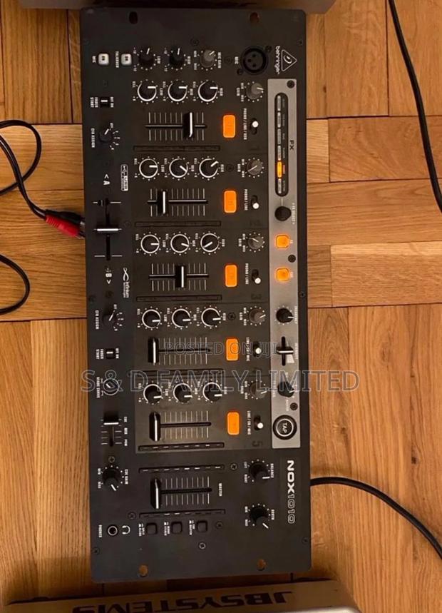 Behringer Behringer Nox1010 Dj Mixer