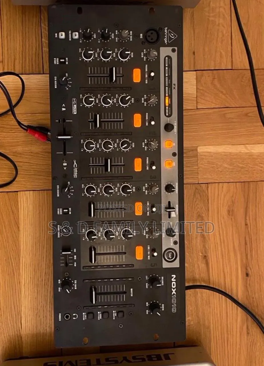 Behringer Behringer Nox1010 Dj Mixer