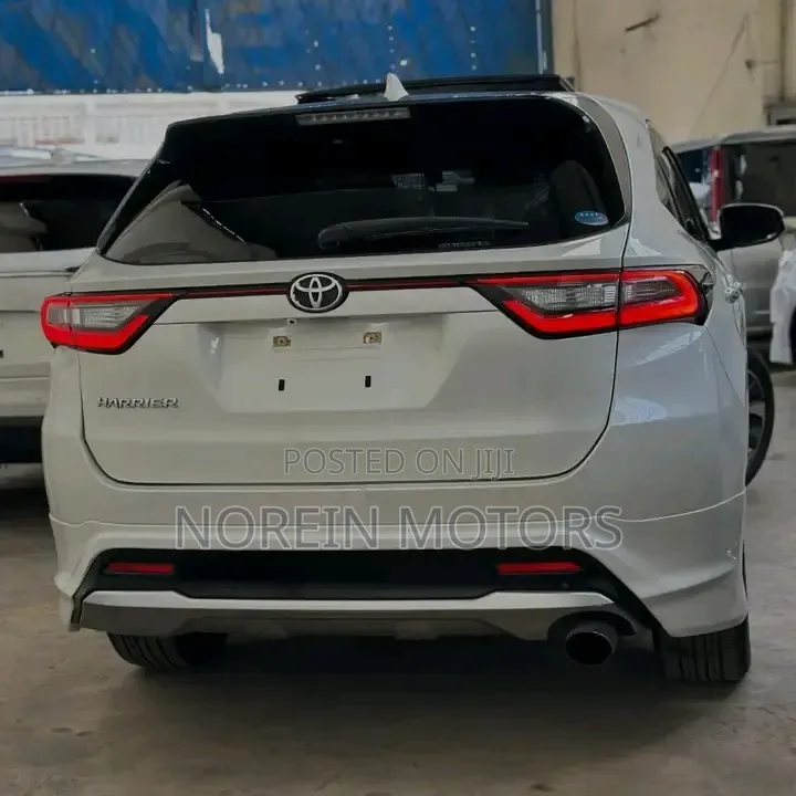 Toyota Harrier 2018 White