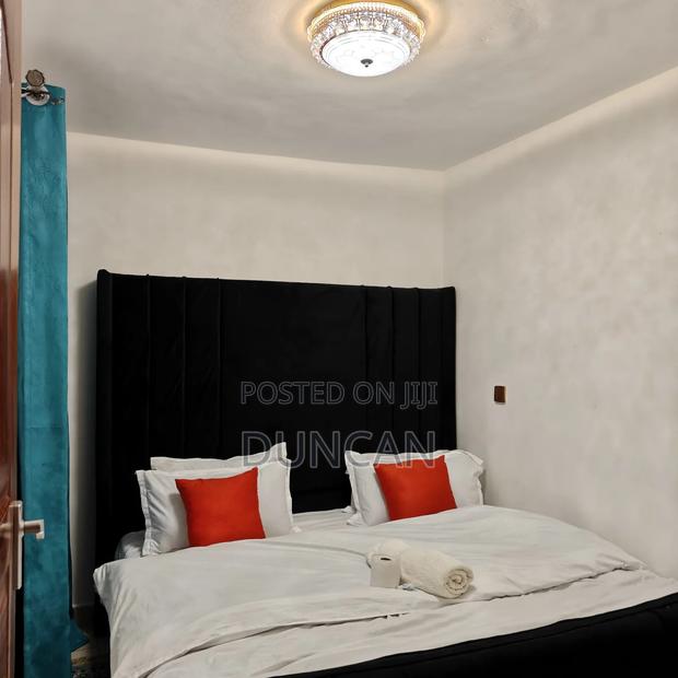 One Bedroom Airbnb TRM Drive - thumbnail 4