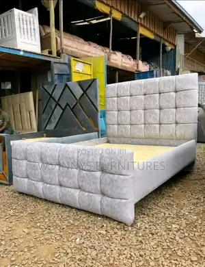 White Chester Bed