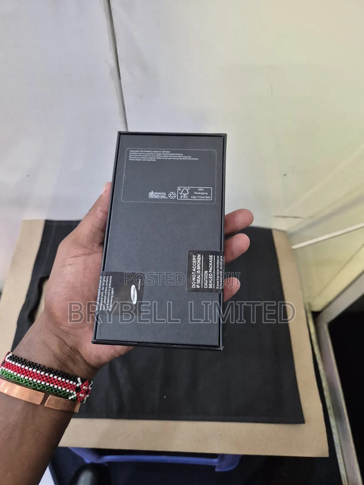 New Samsung Galaxy S22 5G 256 GB Black