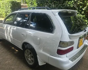 Toyota Corolla 1998 White