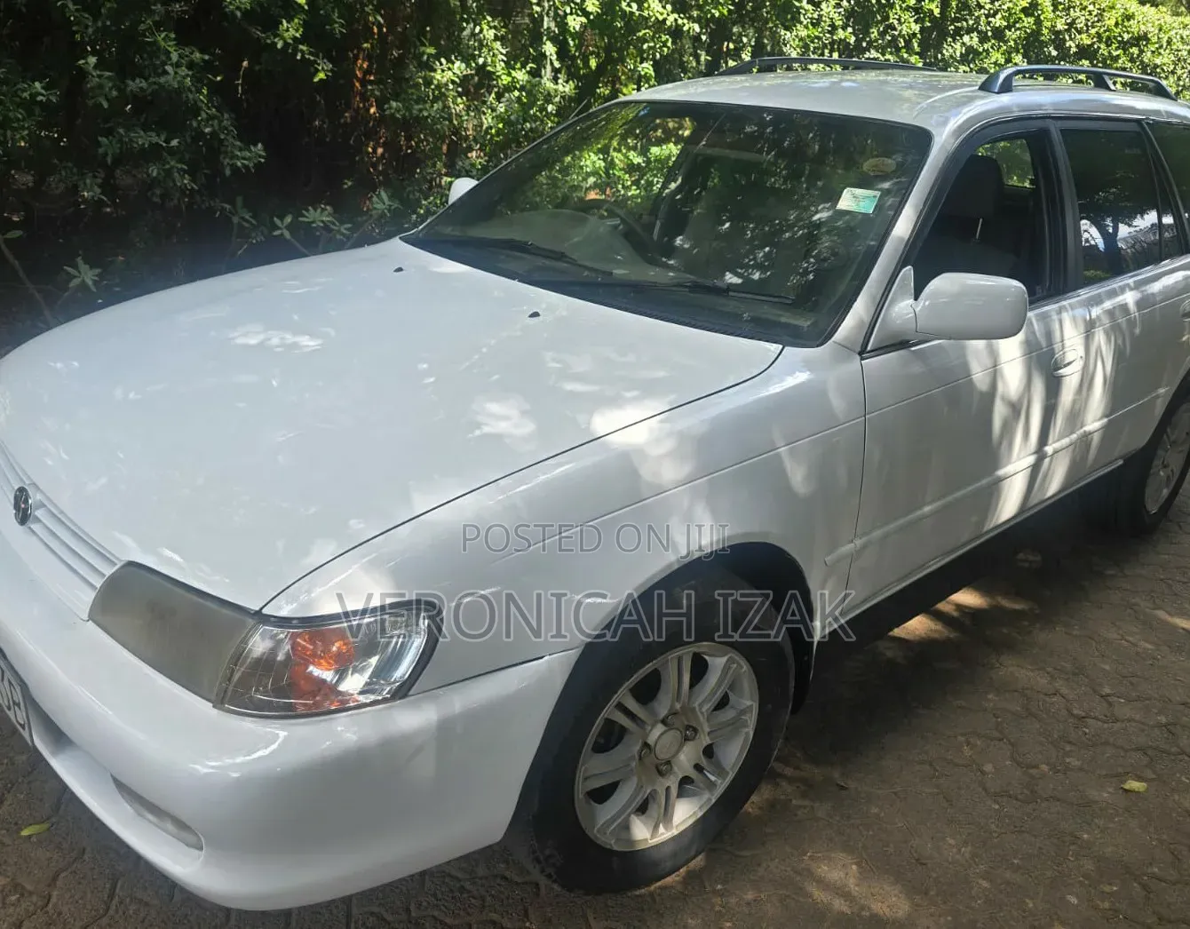 Toyota Corolla 1998 White