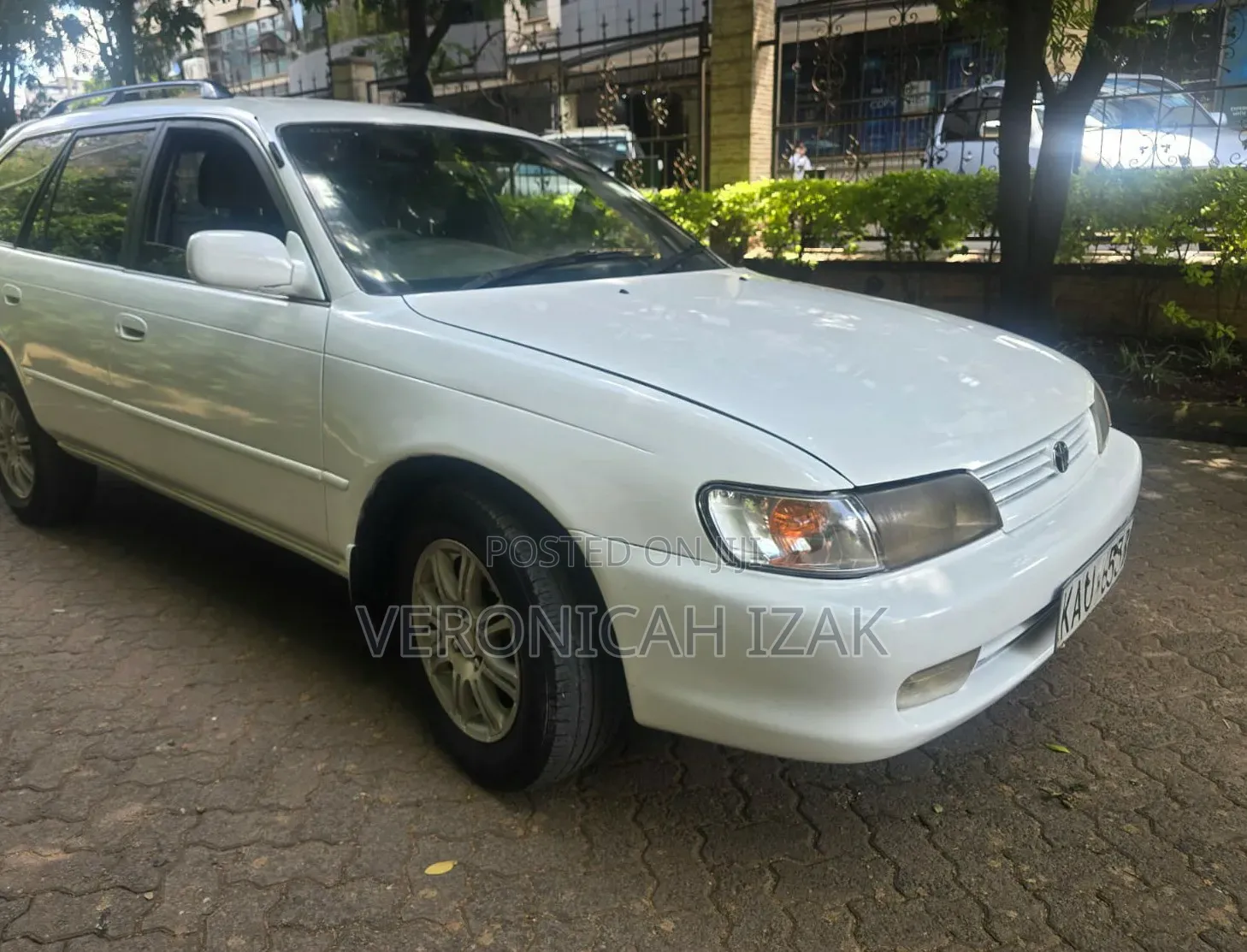 Toyota Corolla 1998 White