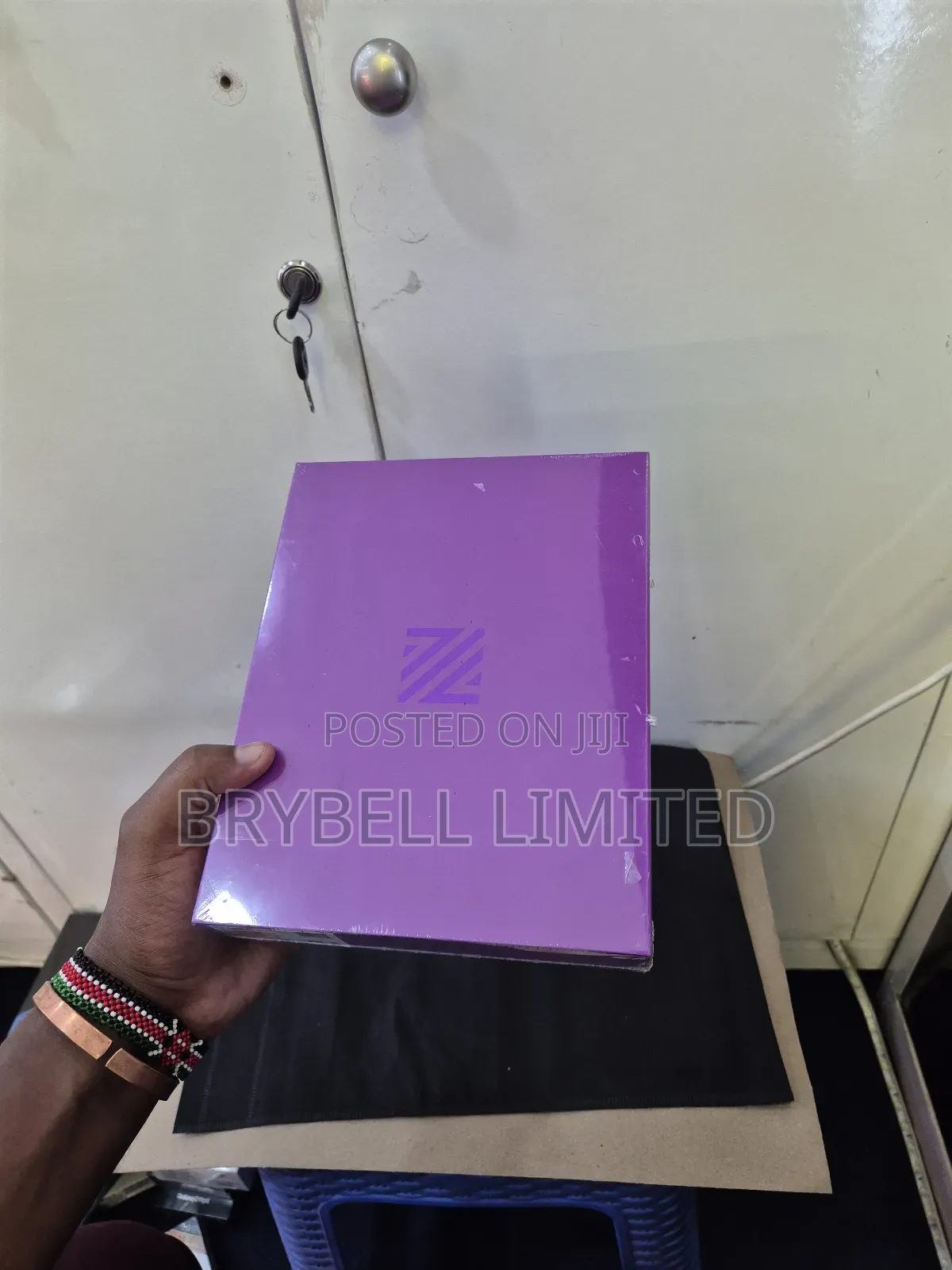 New Mobile Phone 128 GB Black