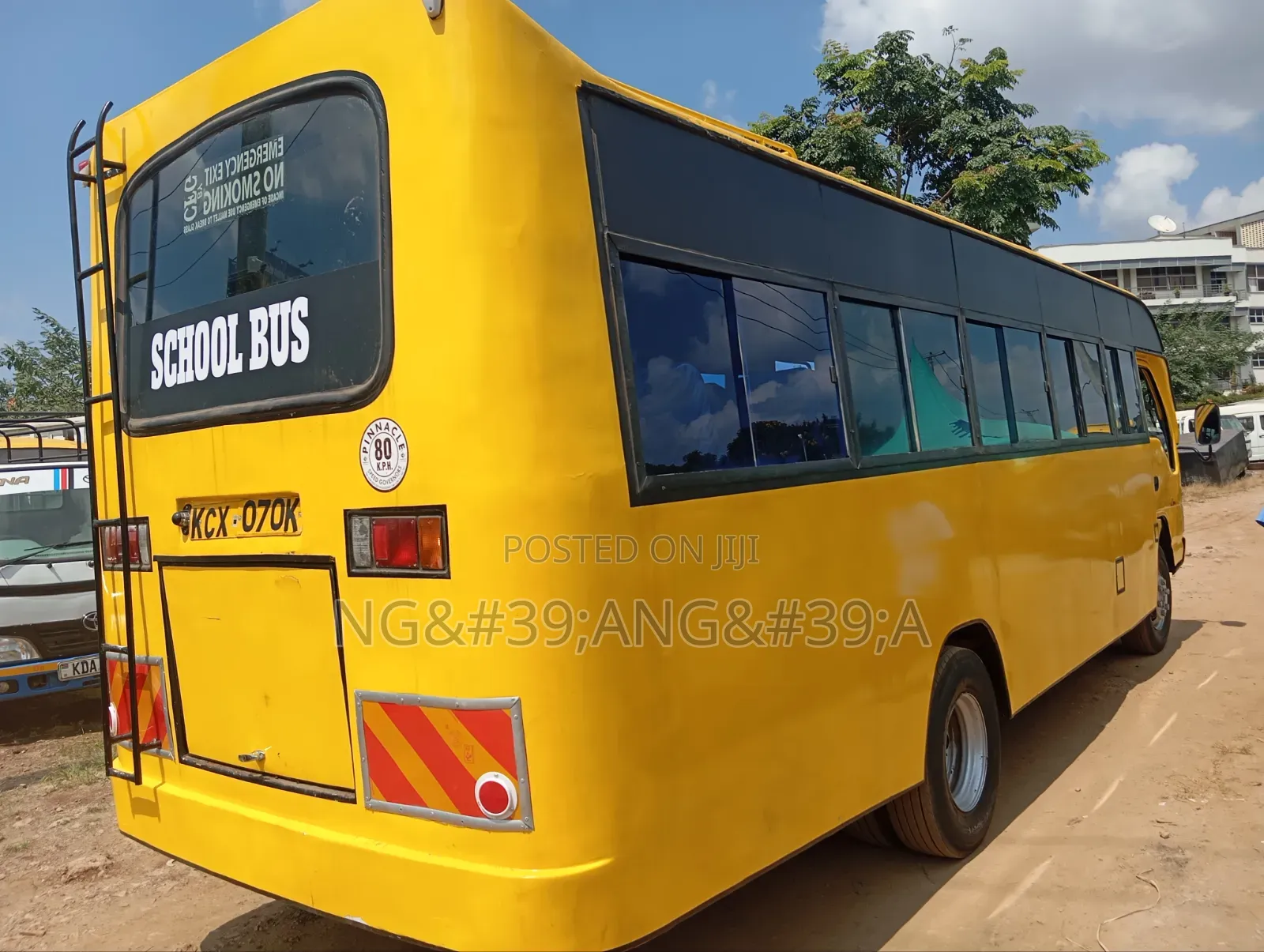 Isuzu NQR 2018 Yellow