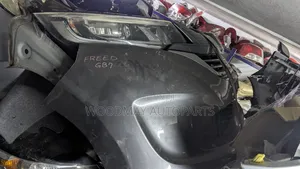 Honda Freed Nosecut Gb7