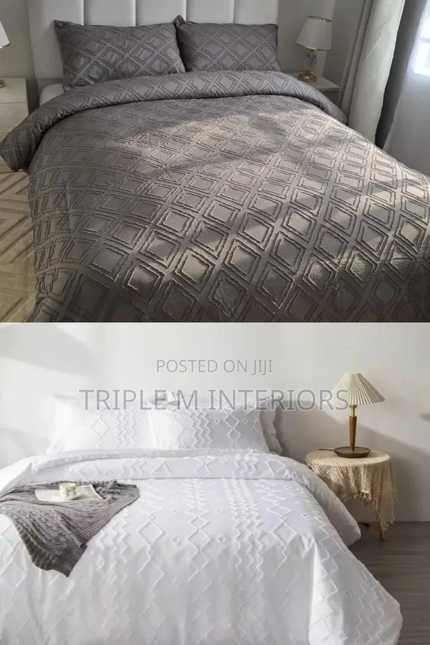 Premium Bedroom Look Tufted Wave Duvet Cover Set