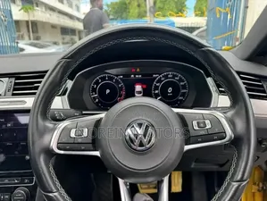 Volkswagen Arteon 2019 Gold