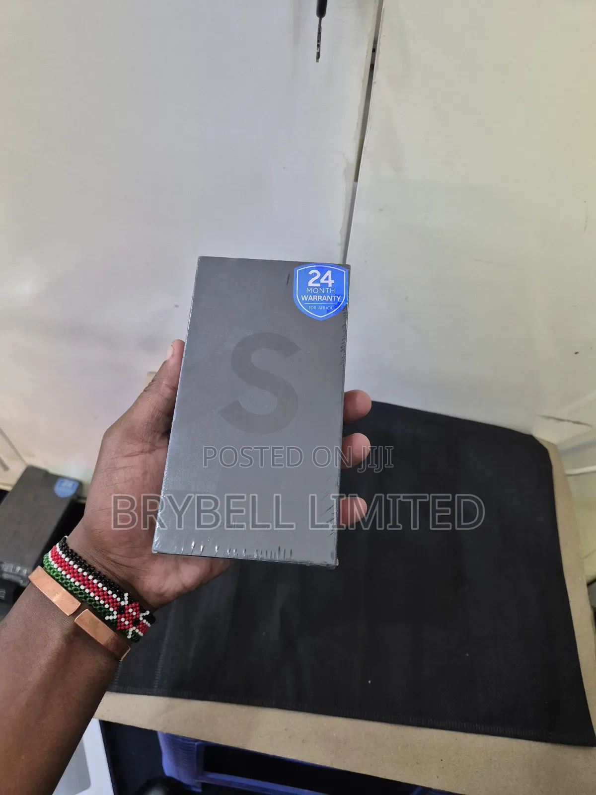 New Samsung Galaxy S22 5G 128 GB Black
