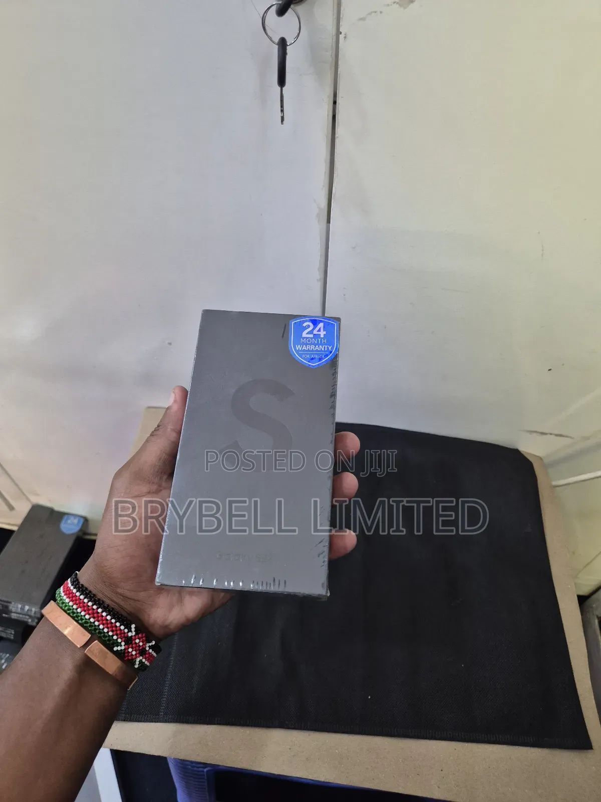 New Samsung Galaxy S22 5G 128 GB Black