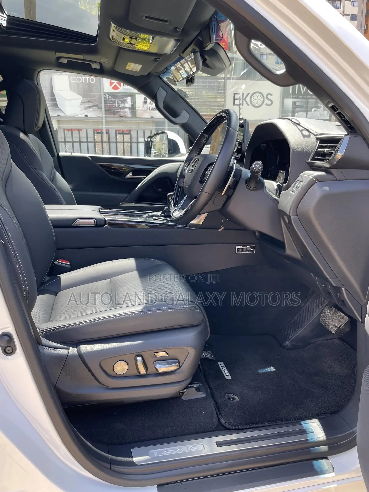 Lexus LX 600 2022 White