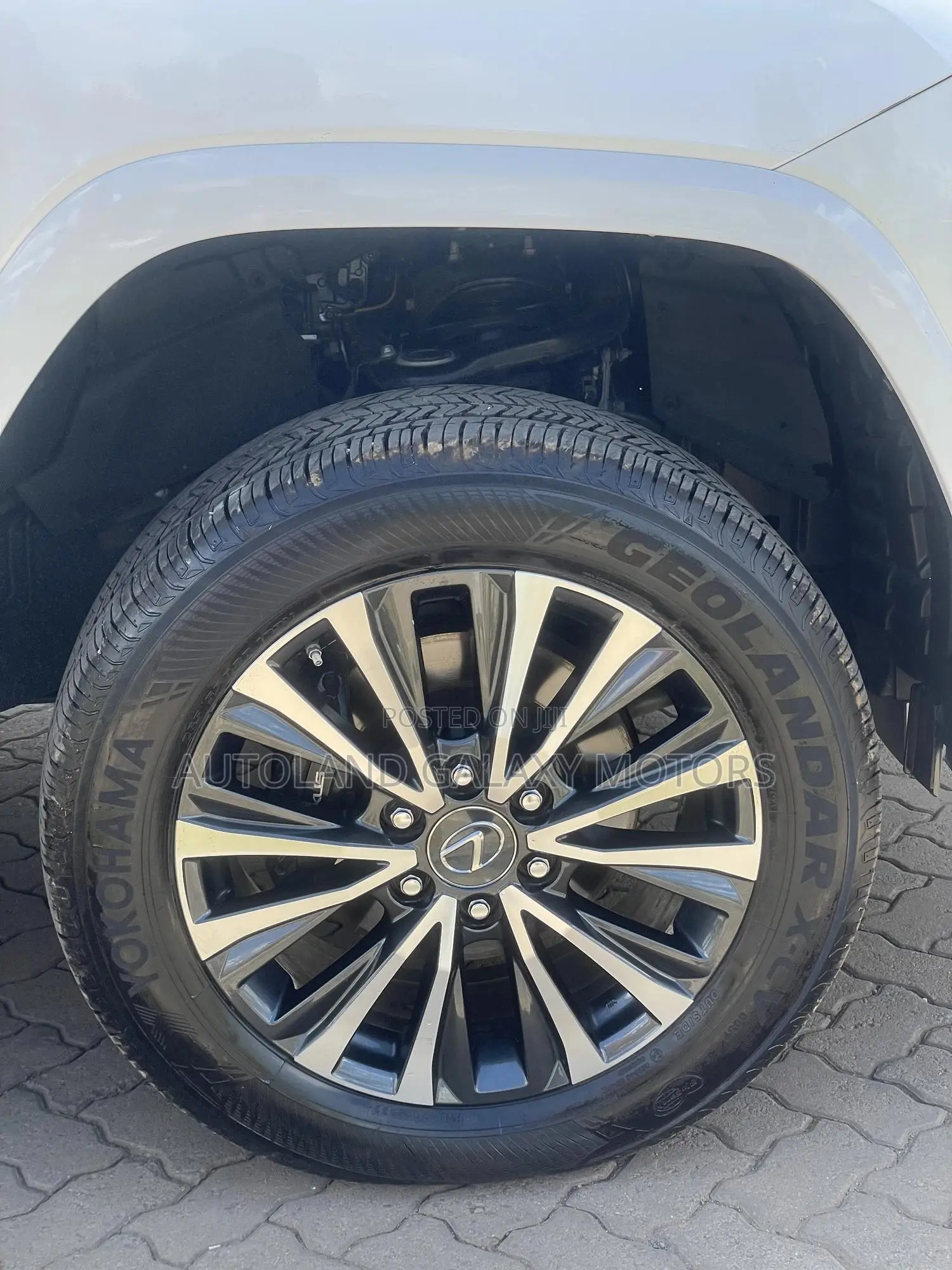 Lexus LX 600 2022 White
