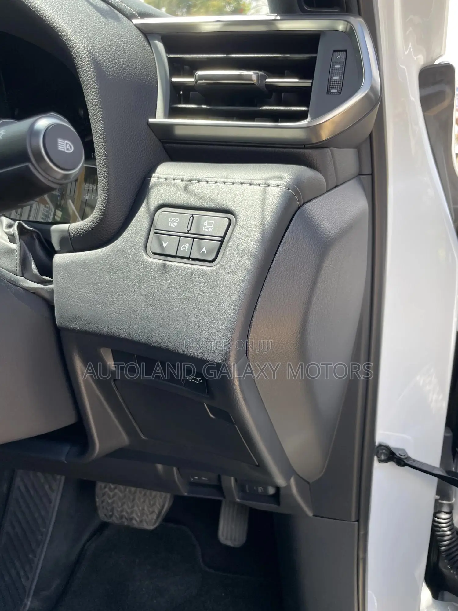 Lexus LX 600 2022 White