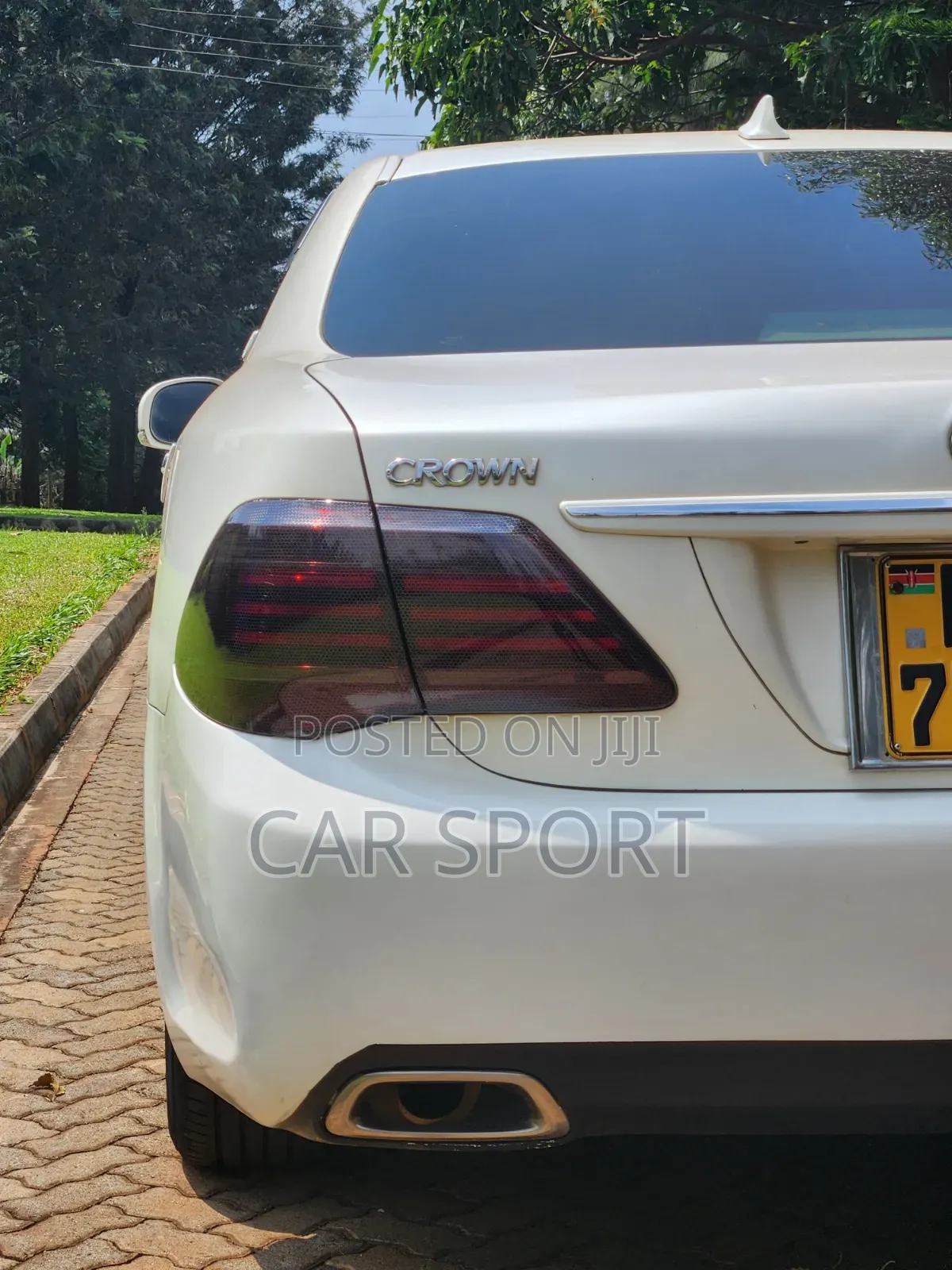 Toyota Crown 2012 White