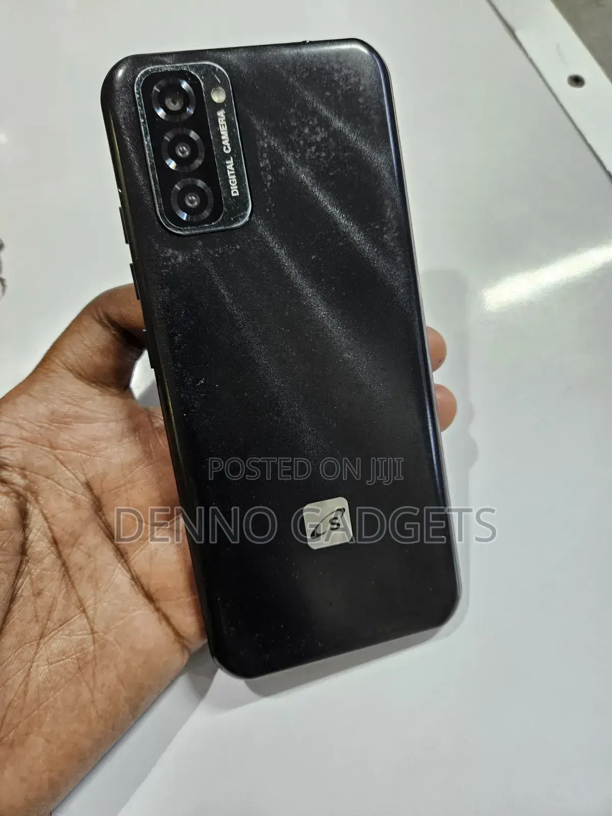 Neon Ultra 32 GB Black