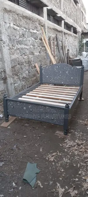 Grey Board Bed