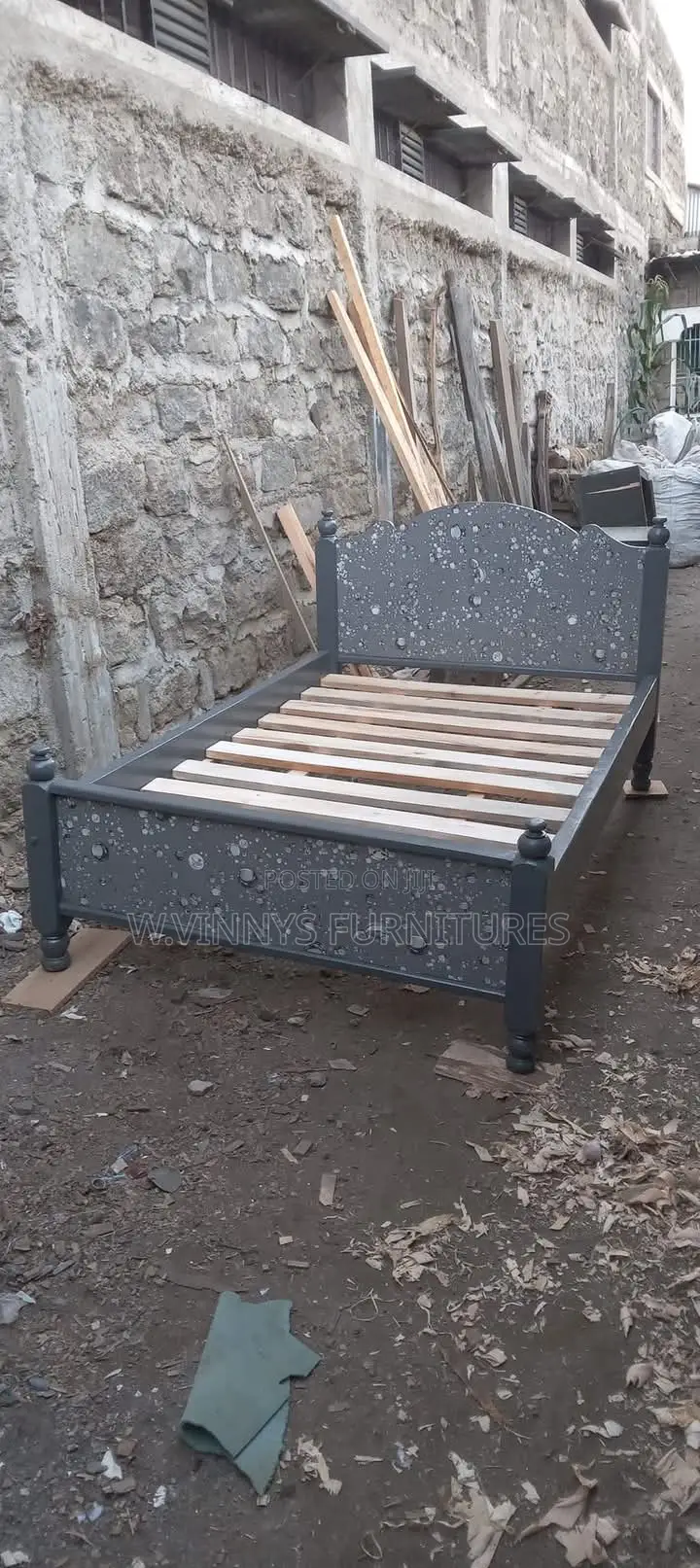 Grey Board Bed