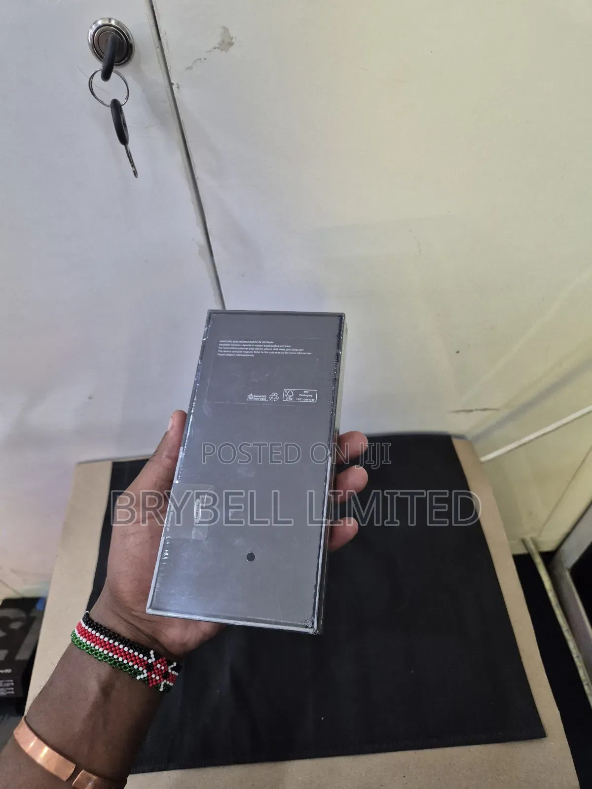 New Samsung Galaxy Z Flip4 256 GB Purple