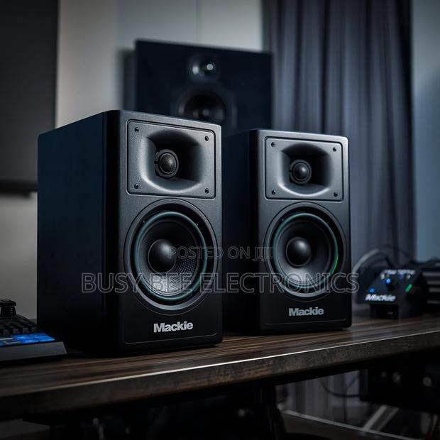 Mackie Cr5bt Powered Studio Monitors - main view