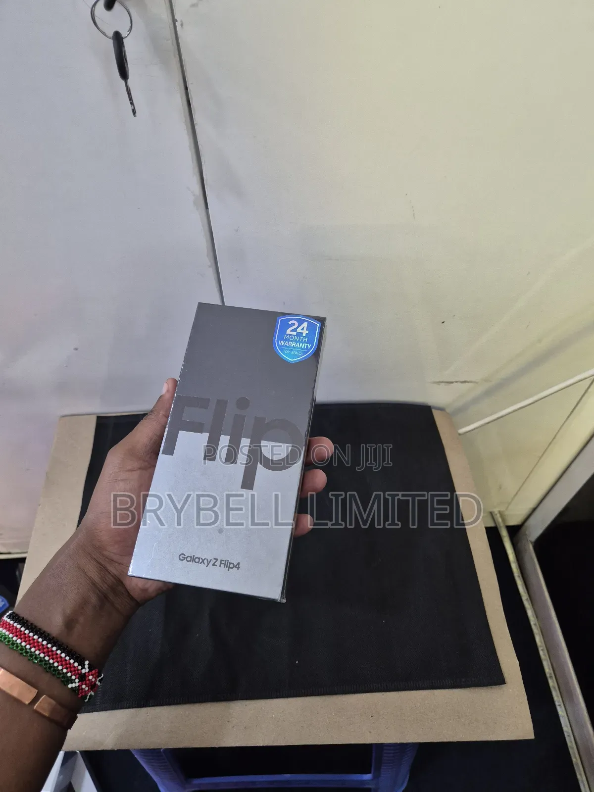 New Samsung Galaxy Z Flip4 256 GB Blue