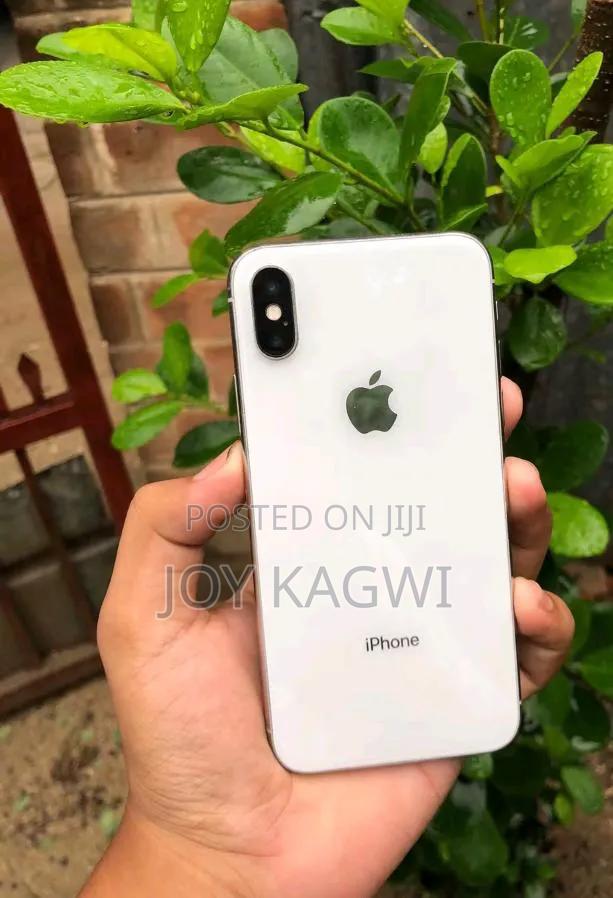 Apple iPhone X 64 GB White