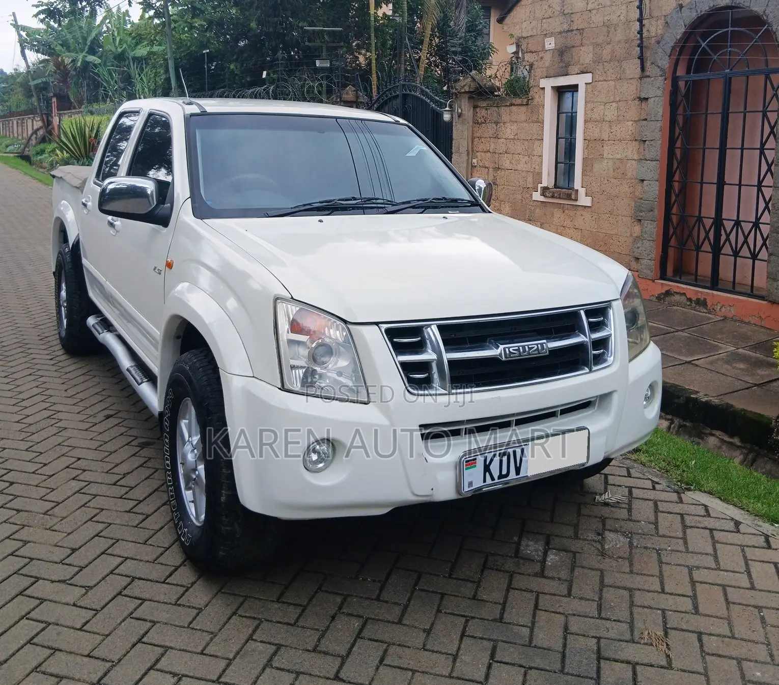 Isuzu D-MAX 2014 White