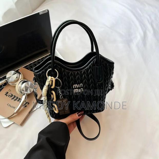 Designer Small Handbag - thumbnail 3
