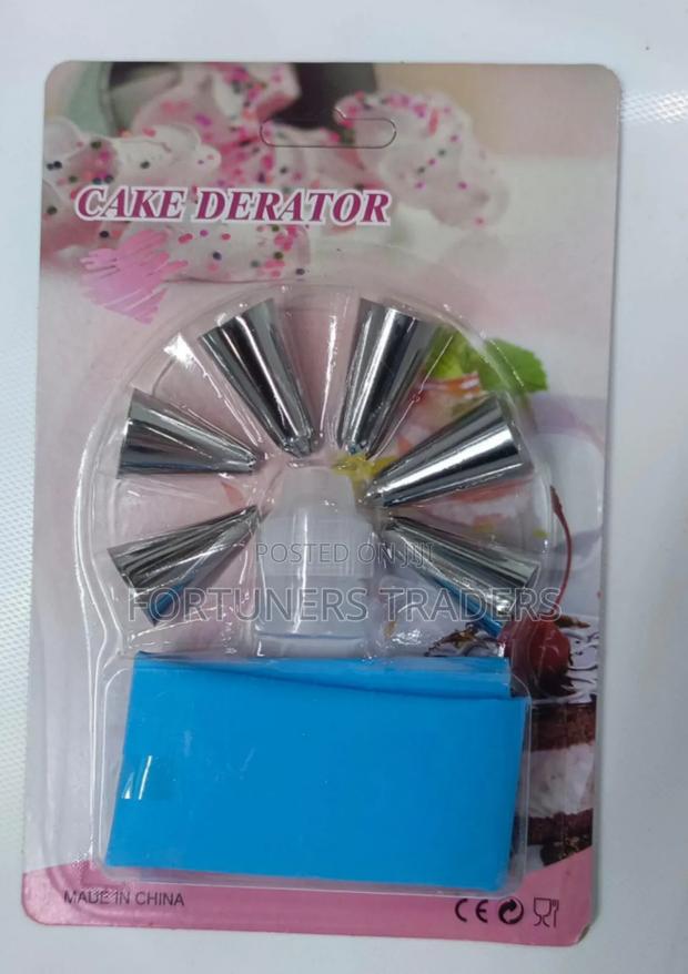 Multifunctional Cake Decorator - main view