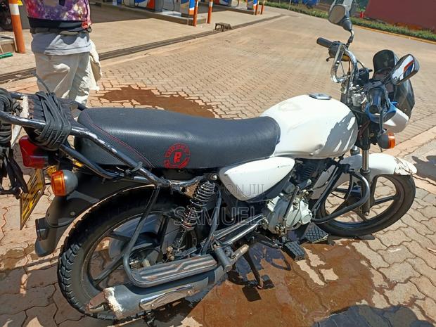 Bajaj Boxer 150 UG 2021 White - thumbnail 3