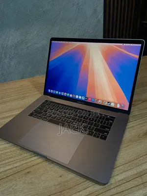 Laptop Apple MacBook Pro 2019 32GB Intel Core i9 SSD 1T