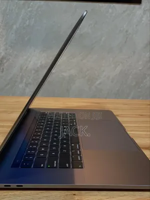 Laptop Apple MacBook Pro 2019 32GB Intel Core i9 SSD 1T