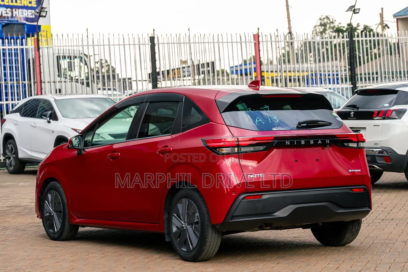 Nissan Note 1.2 Hybrid 2021 Red