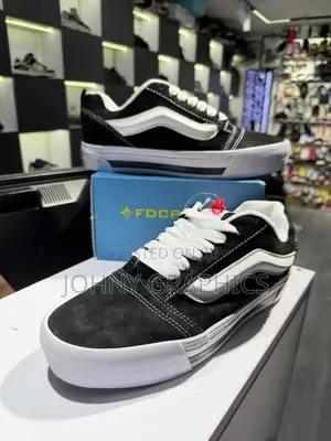 Vans Knu Skool Sneakers - Black/White (All Sizes Available)