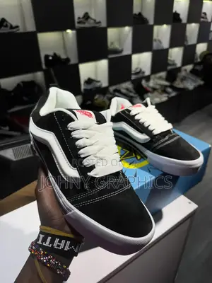 Vans Knu Skool Sneakers - Black/White (All Sizes Available)