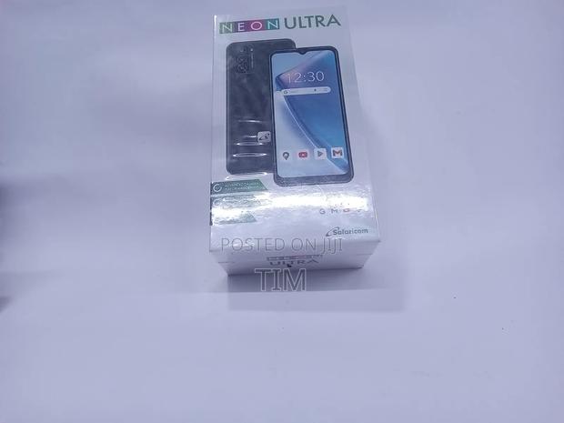 New Neon Ultra 32 GB Black