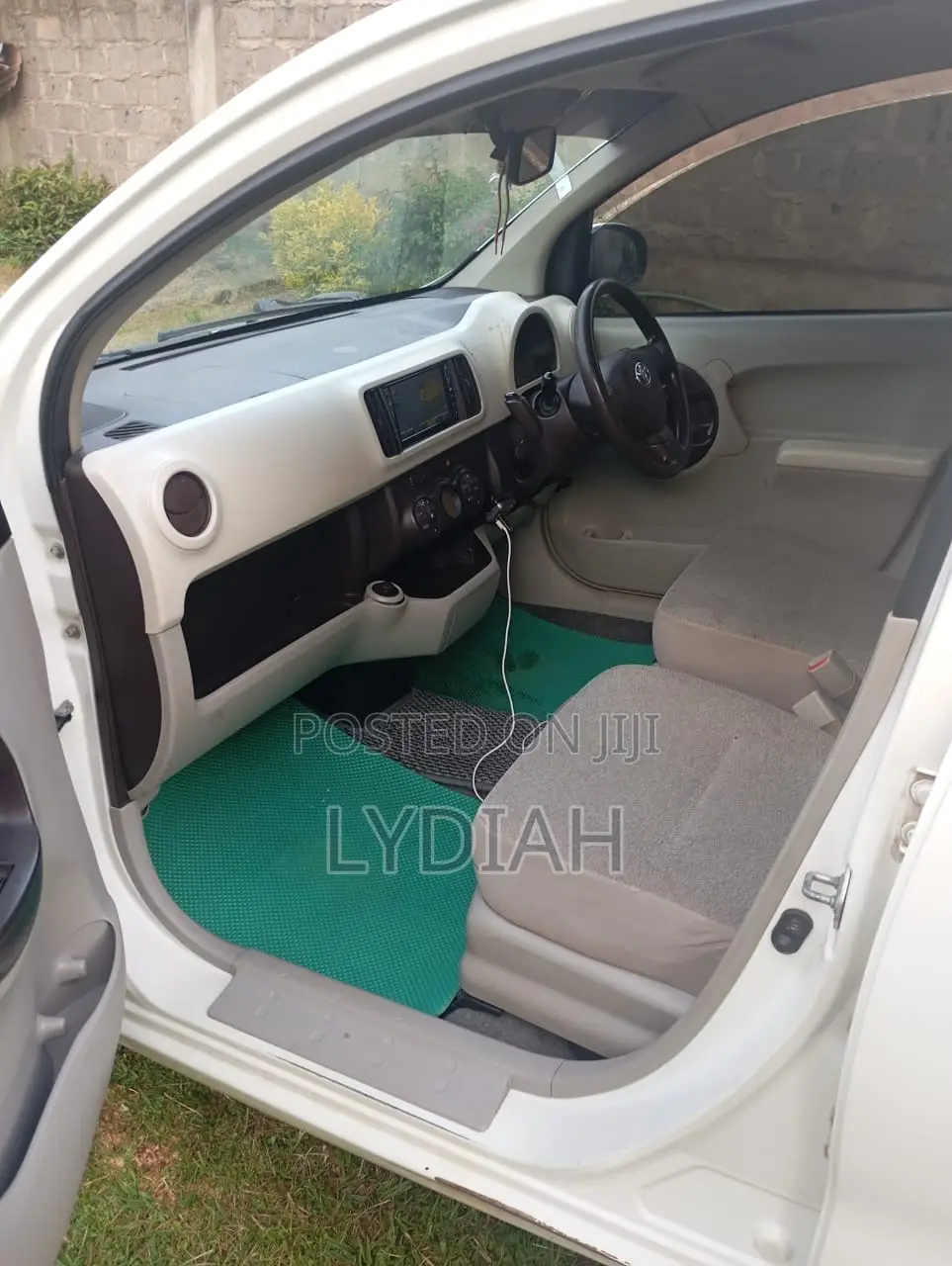 Toyota Passo 2013 White