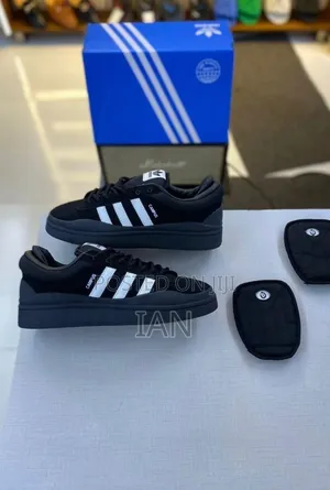 Addias Sneakers