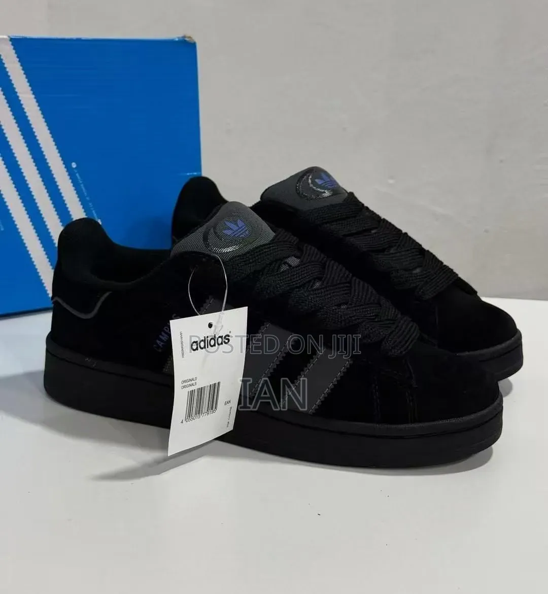 Addias Sneakers