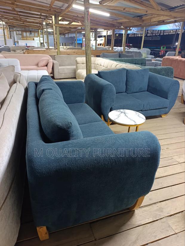 5-Seater Family Sofa - Strong and Spacious