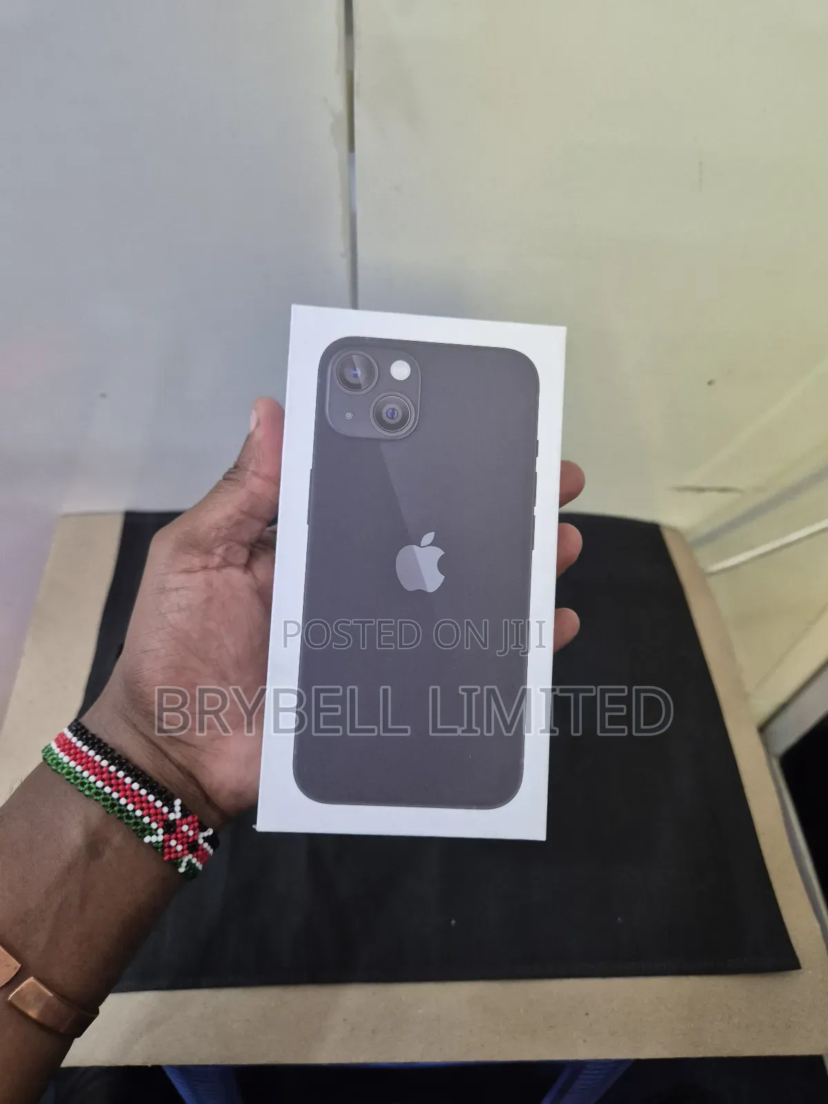 New Apple iPhone 13 128 GB Black