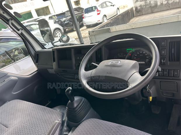 Mazda Taitan 2019 White - thumbnail 8