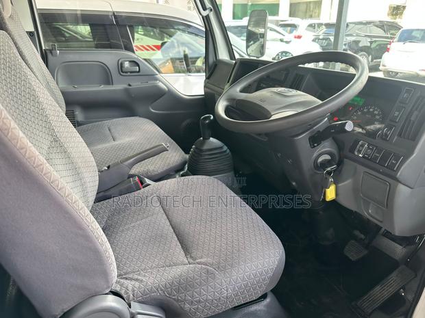 Mazda Taitan 2019 White - thumbnail 9