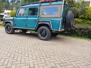 Land Rover Defender Base 4x4 1993 Blue