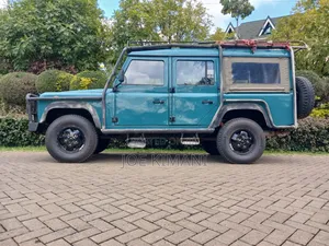 Land Rover Defender Base 4x4 1993 Blue