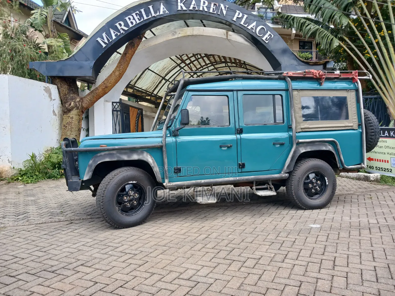 Land Rover Defender Base 4x4 1993 Blue